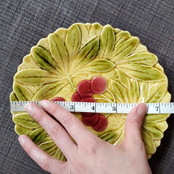 Vintage Majolica cherry dessert plate by Sarreguemines - Picture 5 of 6